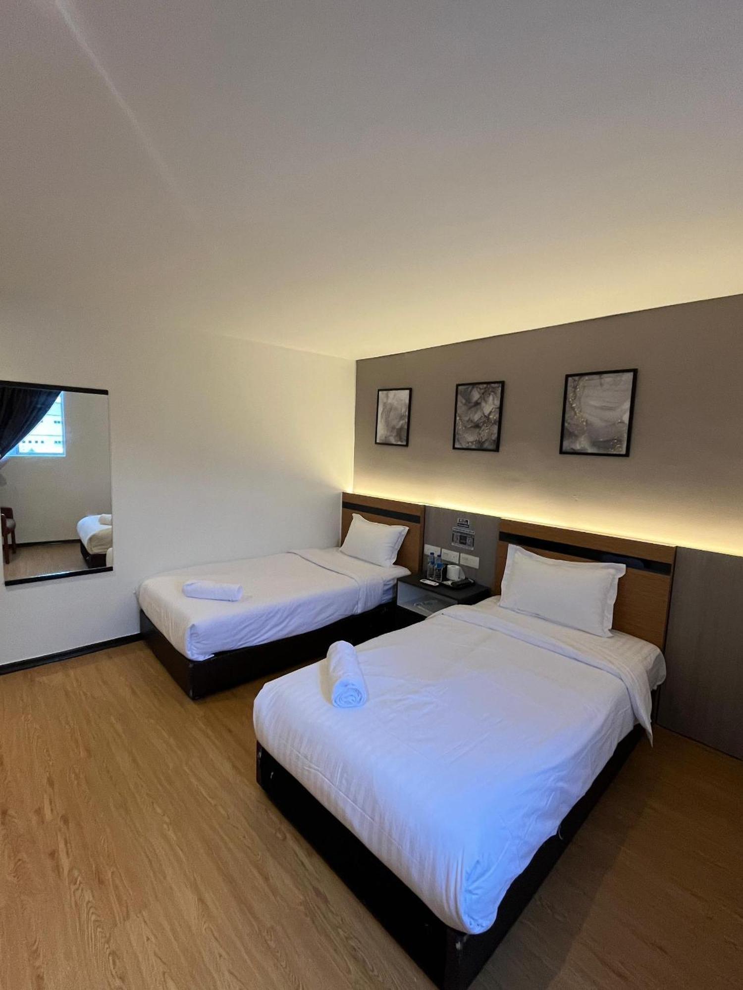 Havona Hotel - Bandar Putra Kulai - Self Check-In Esterno foto